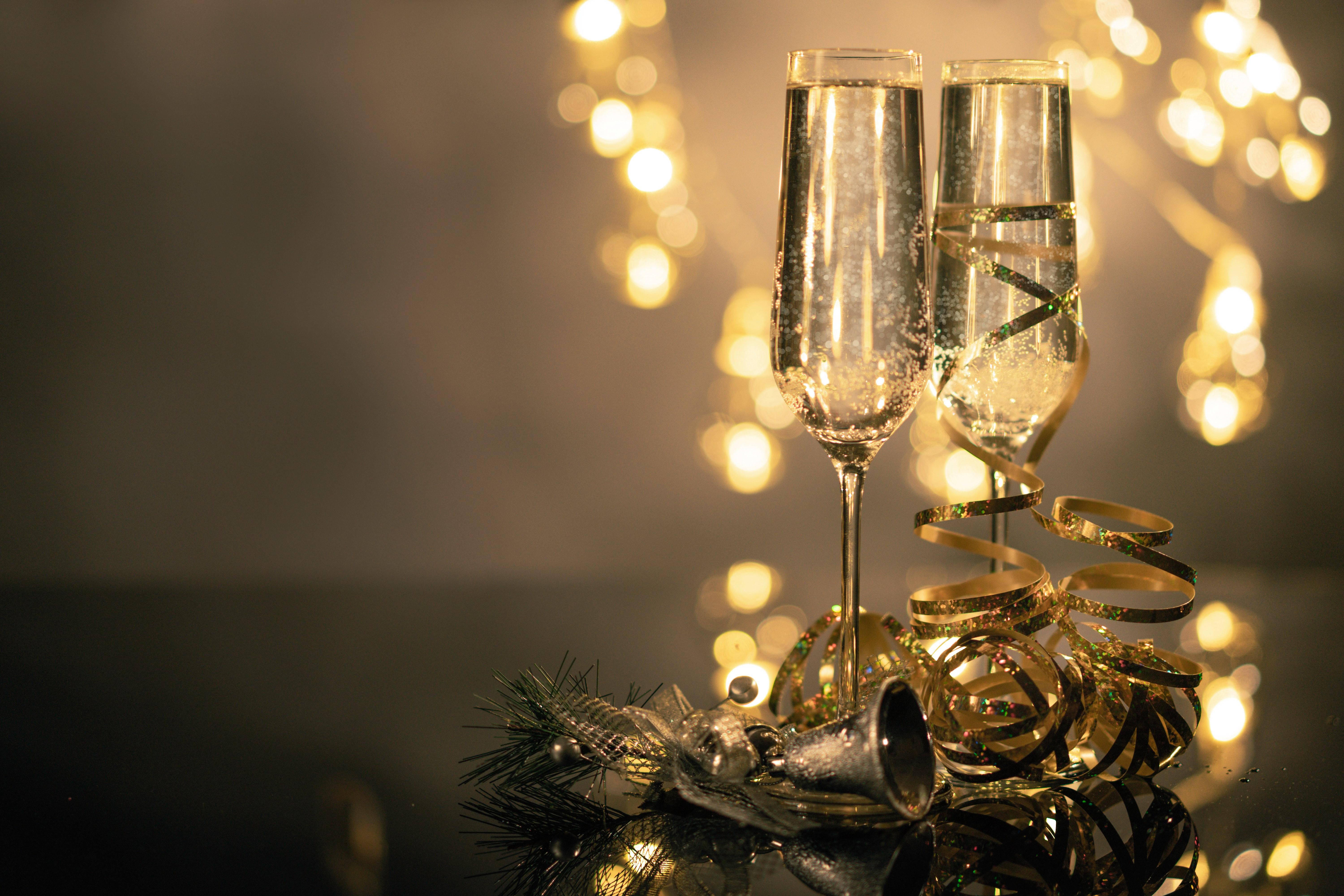 Use your website to keep up with the current events during the holidays!